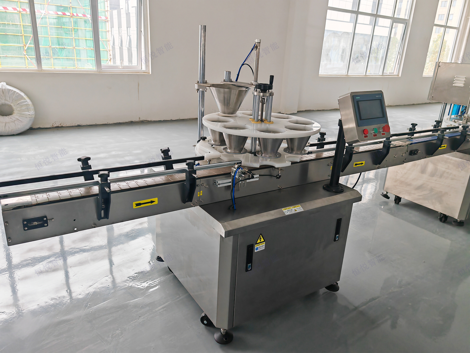 自動落料機平穩下料